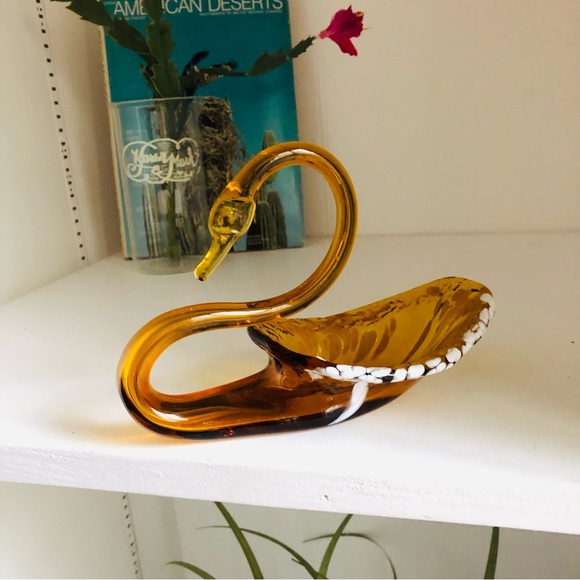 Vintage > MCM Hand Blown Amber Art Glass Spotted Swan Bowl Dish - Picture 10 of 10